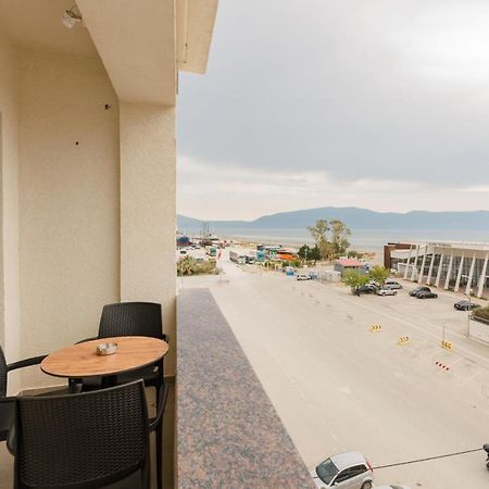 Hotel Portside Gf Vlorë Exteriör bild